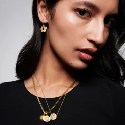 Daisy Huggie Earrings in Yellow Gold