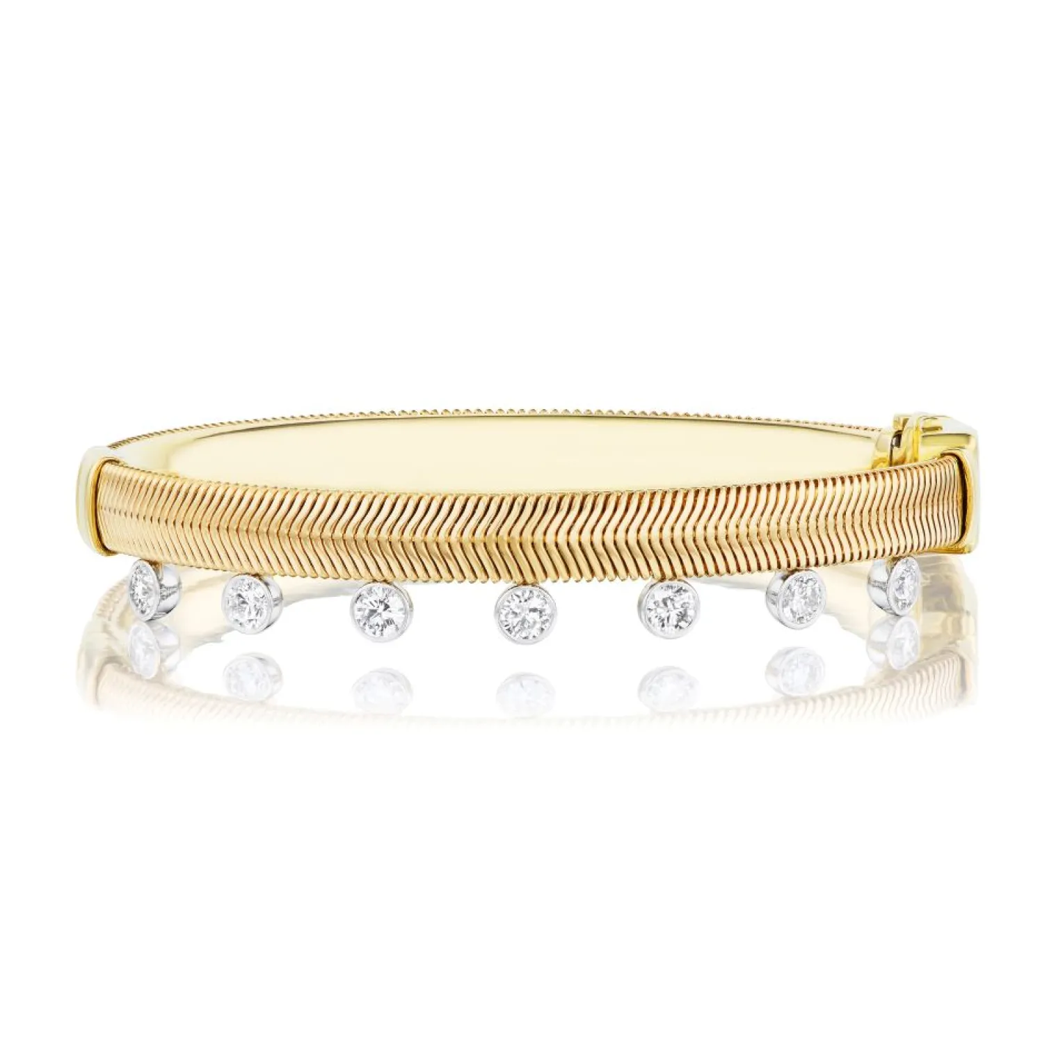 White Diamonds Feelings Bangle Bracelet in Yellow Gold