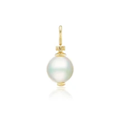 White Pearl Pendant in Yellow Gold